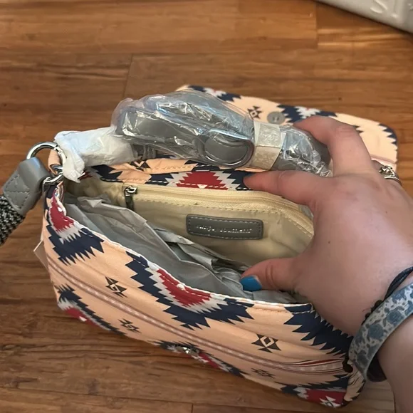 NWT simply southern Aztecs crossbody/wristlet - Picture 3 of 3